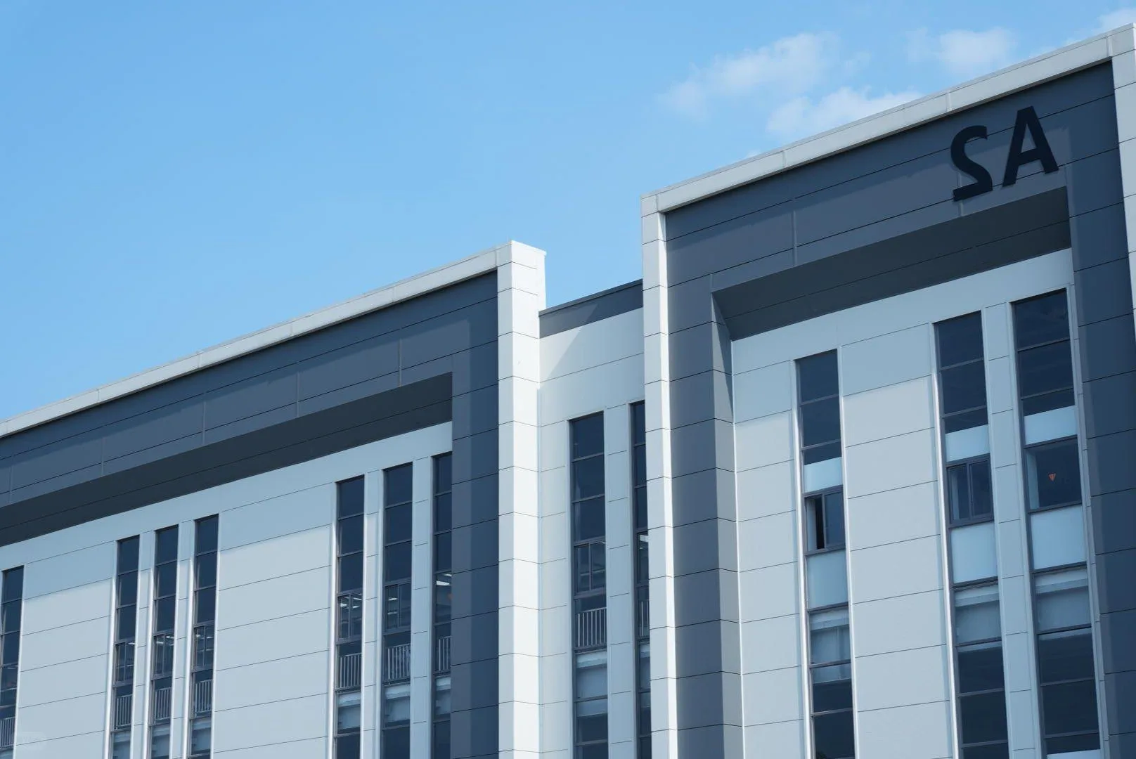 High-quality exterior insulation panels finish