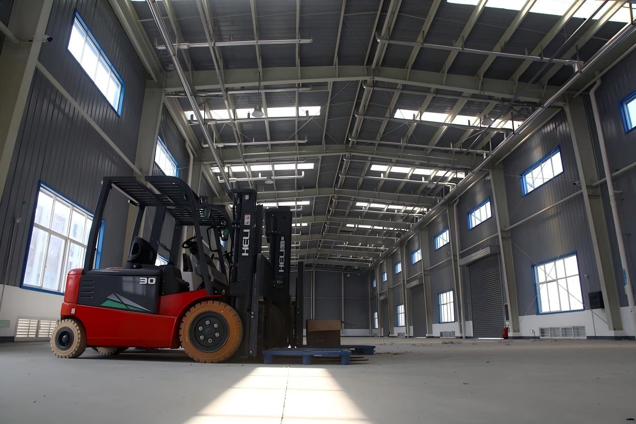 Clear-Span Prefab Steel Warehouse: Limits, Tonnage & Cost
